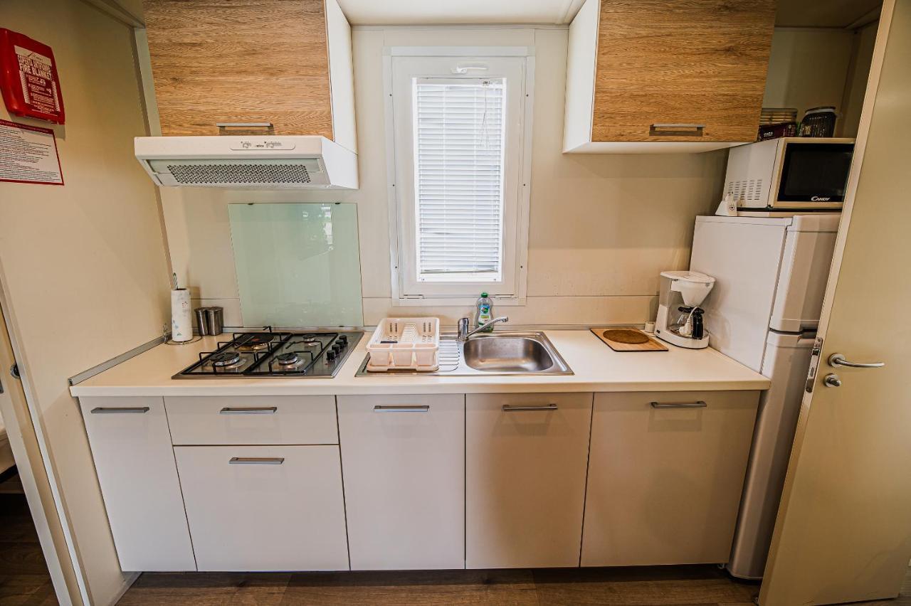Lake View Mobile Homes With Thermal Riviera Tickets In Terme Catez ชาเตช อ็อบ ซาวี ภายนอก รูปภาพ