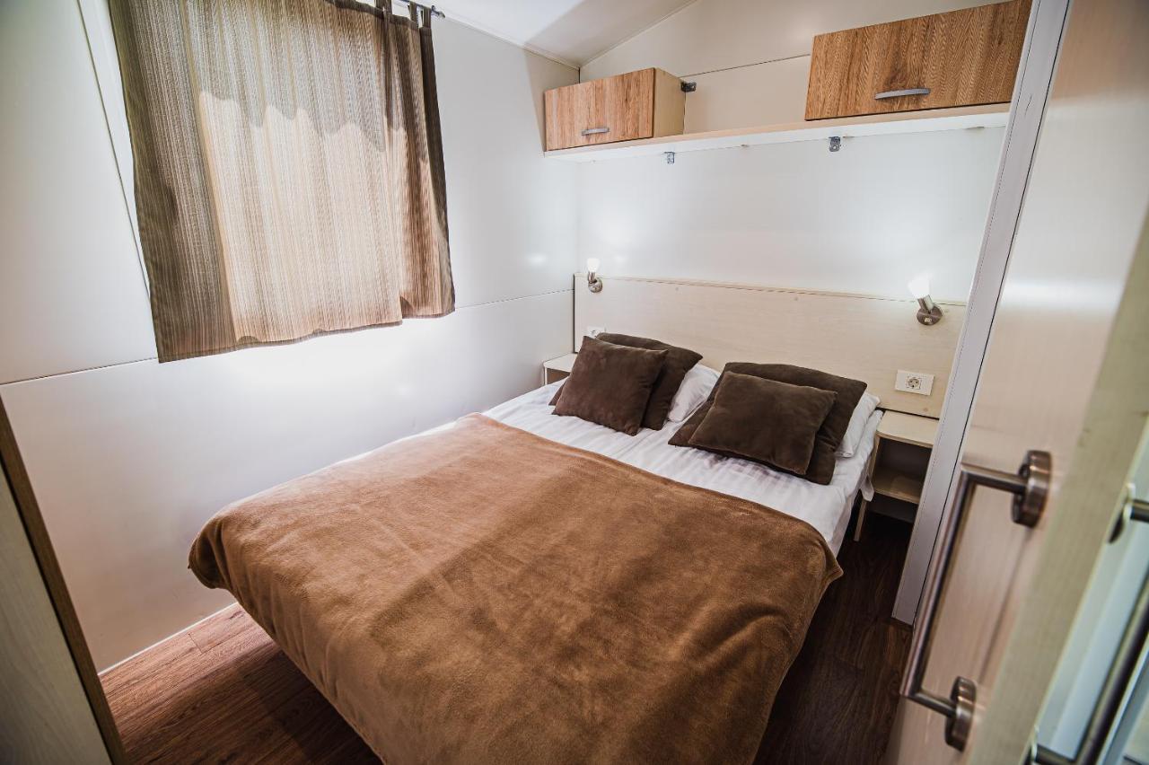 Lake View Mobile Homes With Thermal Riviera Tickets In Terme Catez ชาเตช อ็อบ ซาวี ภายนอก รูปภาพ