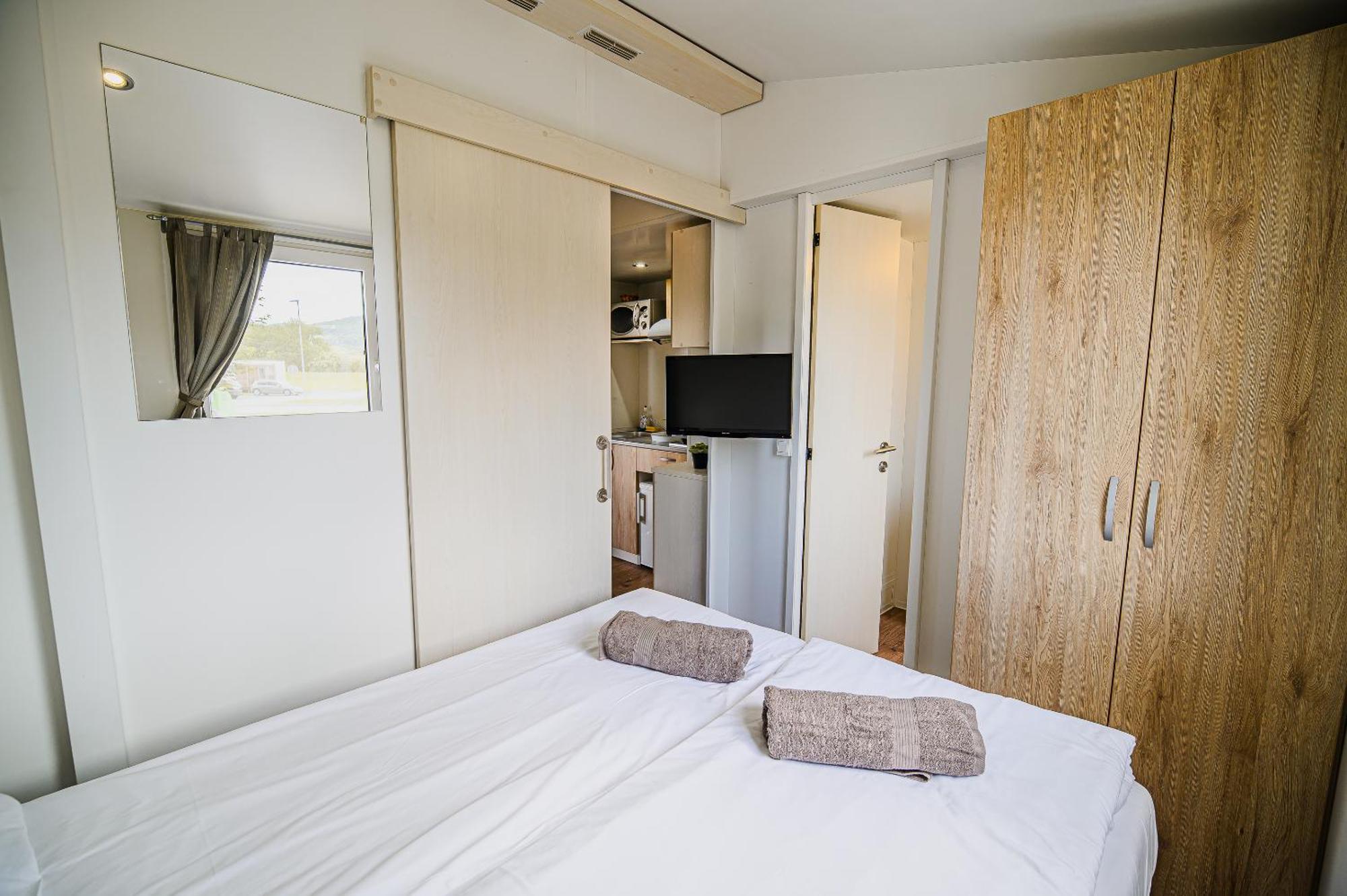 Lake View Mobile Homes With Thermal Riviera Tickets In Terme Catez ชาเตช อ็อบ ซาวี ภายนอก รูปภาพ